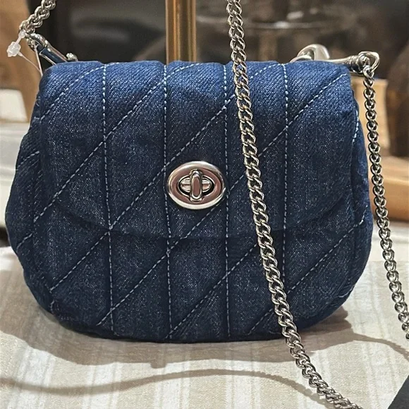 Authentic Coach Turnlock Card Case with Quilting & Silver-Toned Hardware, NWT - Picture 9 of 16